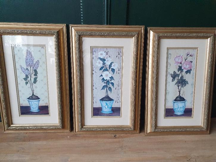 3 brocante schilderijen in goudkleurige lijst, Antiek en Kunst, Kunst | Schilderijen | Klassiek, Ophalen of Verzenden