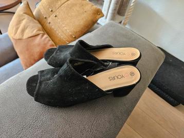 Nieuwe schoenen  beschikbaar voor biedingen