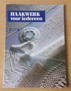 Haken - Haakwerk voor Iedereen - Omniboek - 1982, Hobby en Vrije tijd, Ophalen of Verzenden, Patroon of Boek, Nvt, Nvt