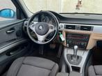 Grijze BMW 3-Serie 320i E90 M-Pakket/Automaat/150PK/APK/AC!, Automaat, 1995 cc, 4 cilinders, 1435 kg
