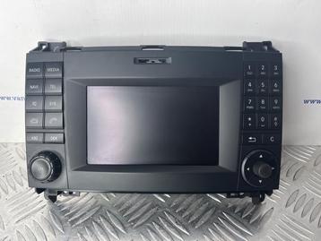 Radio van een Mercedes Vito beschikbaar voor biedingen