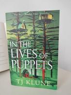 In the lives of puppets. TJ Klune, Verzenden, Zo goed als nieuw, T.J.Klune