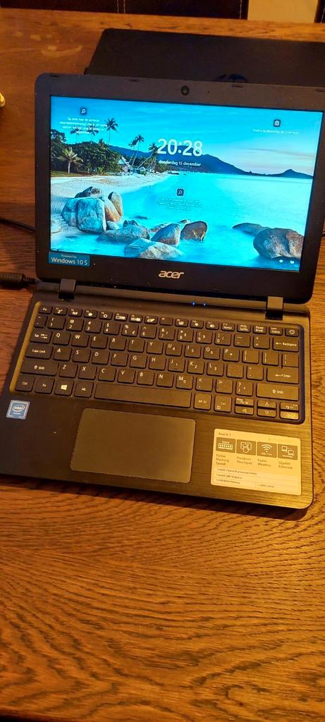 Acer aspire 11,1 inch, Computers en Software, Windows Laptops, Zo goed als nieuw, 11 inch, SSD, 4 GB, Ophalen of Verzenden