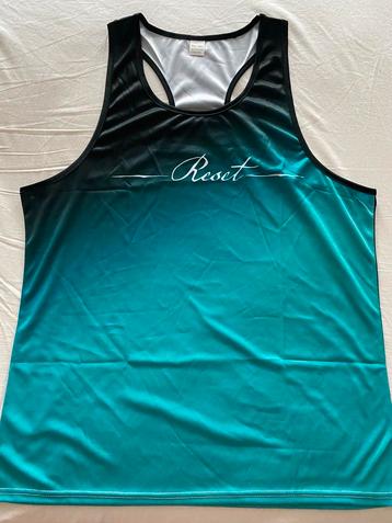 Smaragd groene Tanktop (maat56-58) beschikbaar voor biedingen