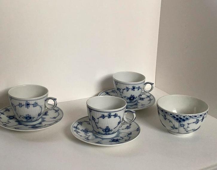 Royal Copenhagen Blue Fluted kop, schotels en kom, Antiek en Kunst, Antiek | Porselein, Ophalen of Verzenden