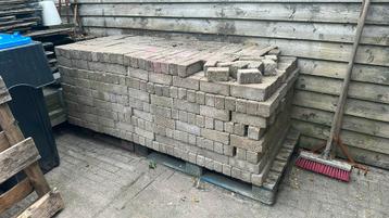 Betonklinkers 21x7x8 cm 1000 stuks beschikbaar voor biedingen