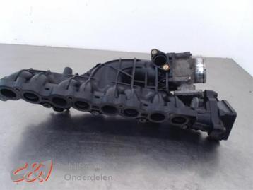 Inlaatspruitstuk van een Hyundai Santafe beschikbaar voor biedingen