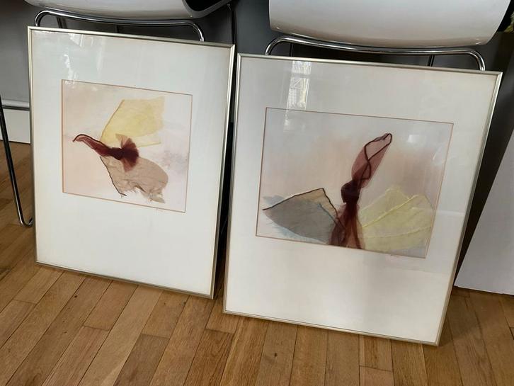 2 Goudkleurige Lijsten met Naaldwerk, Antiek en Kunst, Kunst | Overige Kunst, Ophalen of Verzenden
