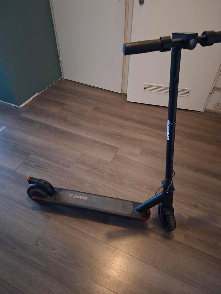 Elektrische step, Fietsen en Brommers, Steps, Zo goed als nieuw, Elektrische step (E-scooter), Ophalen