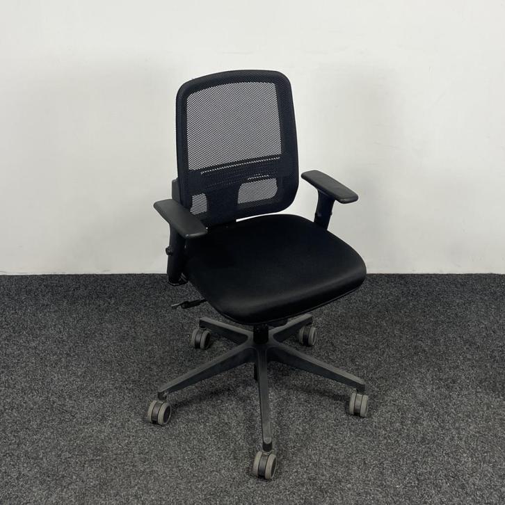 Zwarte Bureaustoel Met Mesh Rug 25342, Huis en Inrichting, Bureaustoelen, Gebruikt, Bureaustoel, Zwart, Ophalen