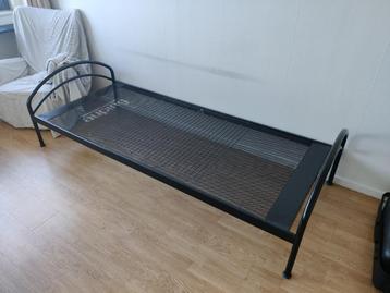 Auping Bedframe 90x220cm beschikbaar voor biedingen