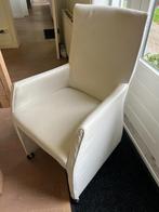 6 hoge wit lederen eetkamerstoelen op verchroomde wielen, Huis en Inrichting, Stoelen, Ophalen, Gebruikt, Wit, Leer