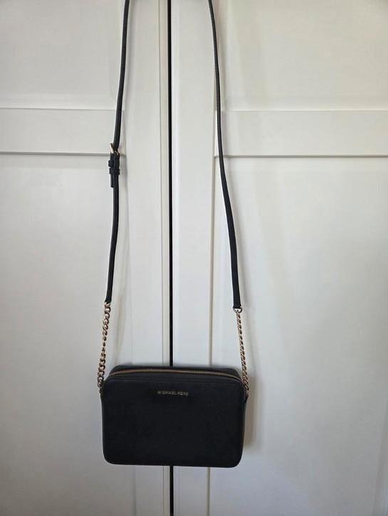 MICHAEL KORS leren zwarte crossbody TAS....KERST TIP!, Sieraden, Tassen en Uiterlijk, Tassen | Damestassen, Zo goed als nieuw