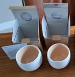 Nieuw: 2 NESPRESSO ORIGIN LUNGO kopjes samen €20, Nieuw, Ophalen of Verzenden, Effen, Kop(pen) en/of Schotel(s)