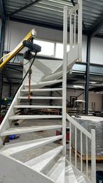 2 kwart trap hout 2920 hoog open, Doe-het-zelf en Verbouw, Ophalen of Verzenden, Zo goed als nieuw, 2 tot 4 meter