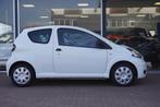 Toyota Aygo 1.0-12V Access | 3deurs | Youngtimer | Wit |Stuu, Voorwielaandrijving, Stof, Gebruikt, Zwart