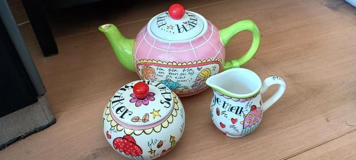 Blond Amsterdam Theepot en Melkkan, Huis en Inrichting, Keuken | Servies, Zo goed als nieuw, Overige typen, Blond Amsterdam, Aardewerk