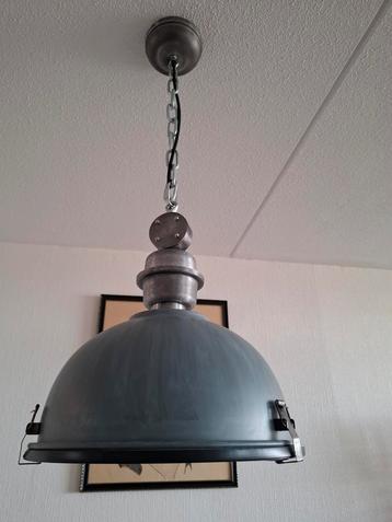Industriële Plafondlamp - Stoere Look beschikbaar voor biedingen