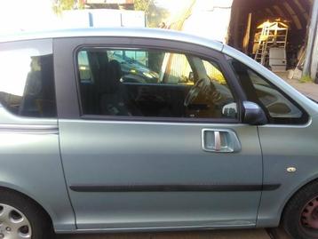 Portier 2Deurs rechts van een Peugeot 1007 (EZS) beschikbaar voor biedingen