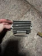 Spanningsregelaar defect afkomstig van piaggio skipper, Fietsen en Brommers, Ophalen of Verzenden, Gebruikt, Overige typen, Piaggio