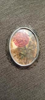 Vintage Thomas L Mott Anjer Broche TLM, 4 tot 7 cm, Gebruikt, Ophalen of Verzenden, Rood
