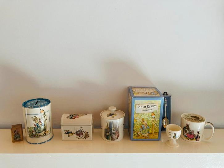 Wedgwood Peter Rabbit verzamelaars objecten per stuk te koop, Verzamelen, Porselein, Kristal en Bestek, Zo goed als nieuw, Porselein
