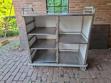 Grote maat rvs gereedschapswagen. Veel bergruimte! beschikbaar voor biedingen