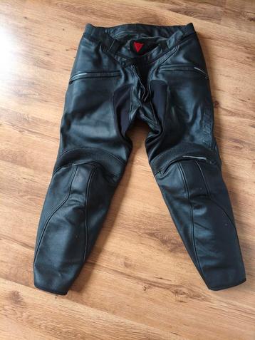 Dames leren motor broek danese maat 28 (xl) beschikbaar voor biedingen