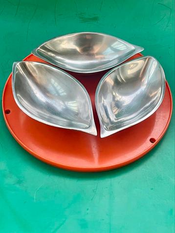 Vintage ovale bakjes chroom set van 3 stuks beschikbaar voor biedingen
