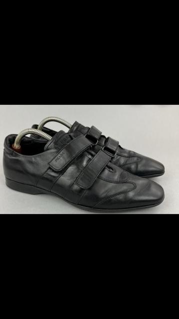 Als nieuw PRADA leren schoenen maat 39 beschikbaar voor biedingen