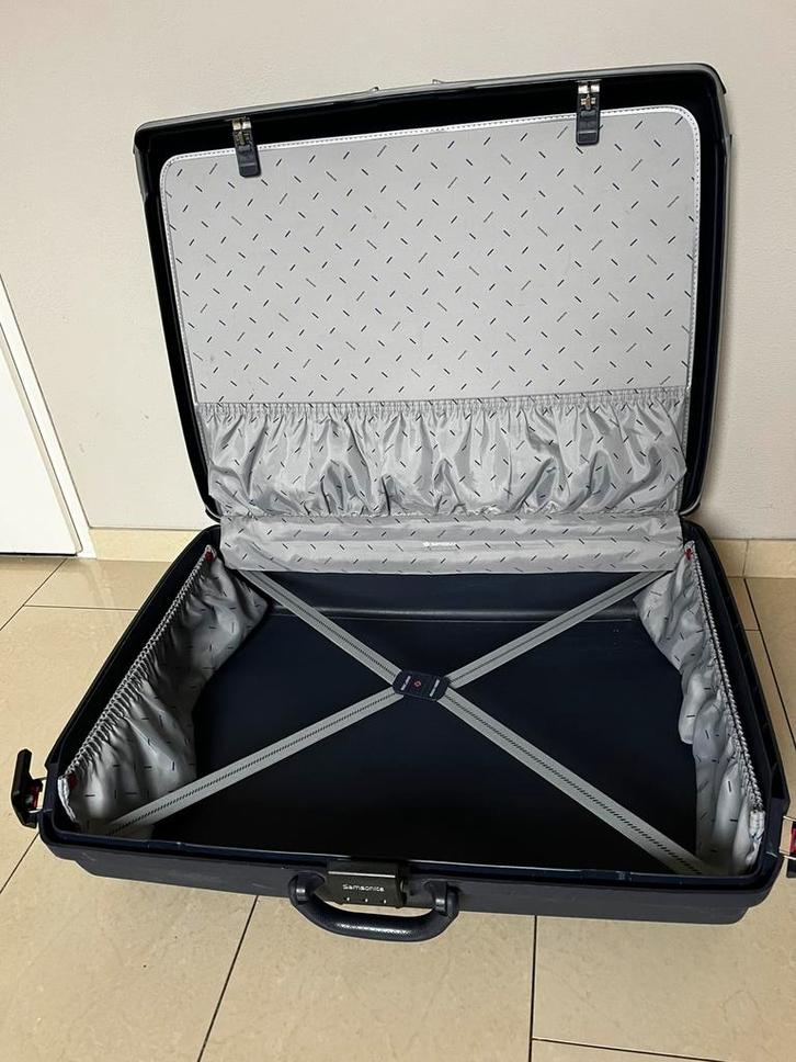 Samsonite koffer, donkerblauw +/- 75 liter, in goede staat!!, Sieraden, Tassen en Uiterlijk, Koffers, Zo goed als nieuw, Hard kunststof