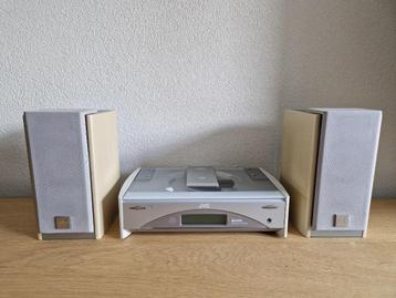 JVC compact component system FS-SD550R beschikbaar voor biedingen