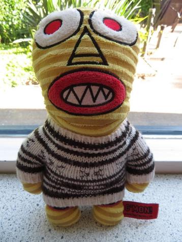 Vauxhall Corsa C'mon Red Soft Toy pop knuffel gebreide trui beschikbaar voor biedingen
