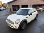 Nette witte MINI Cooper One – APK tot dec 2026! – 171.463 km, Auto's, Mini, Voorwielaandrijving, 4 stoelen, 19 km/l, Geïmporteerd