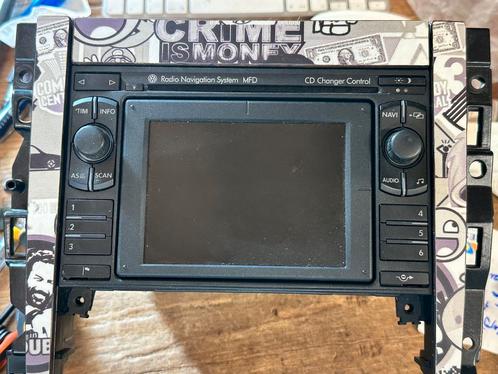 VW origineel MFD 1 navi radio golf bora passat sharan + code, Auto diversen, Autoradio's, Ophalen of Verzenden