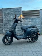 Vespa sprint 2020 euro 4, Fietsen en Brommers, Brommeronderdelen | Scooters, Vespa, Zo goed als nieuw, Ophalen