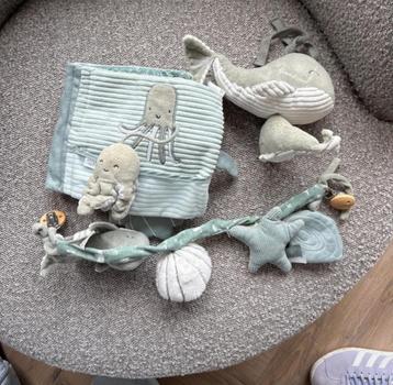 Little dutch walvis spulletjes beschikbaar voor biedingen