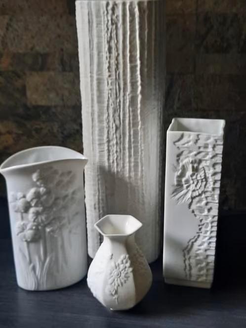 witte biscuit - bisque vazen, Huis en Inrichting, Woonaccessoires | Vazen, Zo goed als nieuw, Wit, Minder dan 50 cm, Aardewerk of Porselein