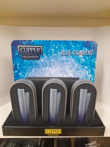 Metalen clipper bleu gradient. beschikbaar voor biedingen