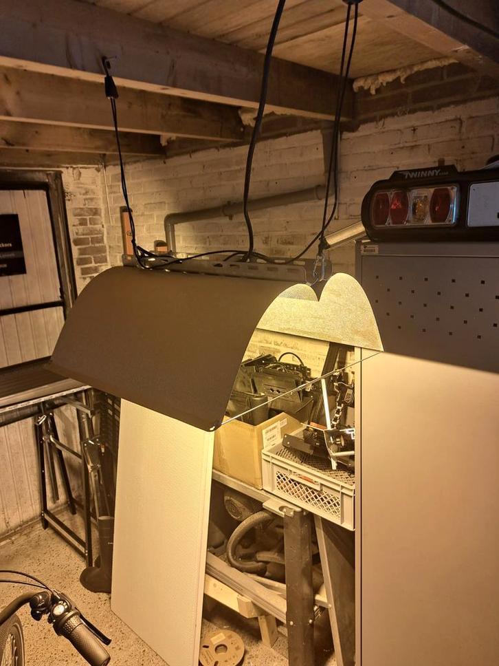 Azerwing Kweeklamp incl masterGear EVSA, Hobby en Vrije tijd, Elektronica-componenten, Gebruikt, Ophalen of Verzenden