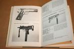 Boek. Infantry Weapons of the World, N.v.t., N.v.t., Ophalen of Verzenden, Nederland