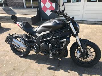 Benelli 502C CRUISER ABS A2 (bj 2025) beschikbaar voor biedingen