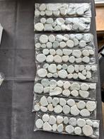 Pebble Mozaïek tegels lichtgrijs - 28 strips, Doe-het-zelf en Verbouw, Tegels, Ophalen, Overige materialen, Wandtegels, Nieuw