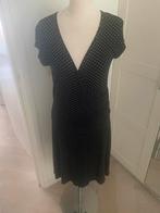 Zwarte Mapa Mundo jurk met stippen - Maat 42/44 (L), Maat 42/44 (L), Ophalen of Verzenden, Zo goed als nieuw, Onder de knie