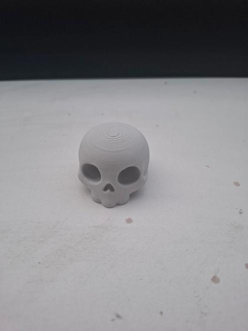 Kleine schedel 3d print met gat voor touwtje / sleutelhanger, Sieraden, Tassen en Uiterlijk, Bedels, Zo goed als nieuw, Overige merken
