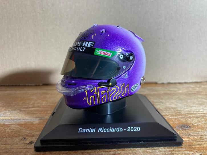 ✅ Daniël Ricciardo 2020 helm 1:5 Spark Renault Kobe Bryant, Verzamelen, Automerken, Motoren en Formule 1, Nieuw, Formule 1, Ophalen of Verzenden