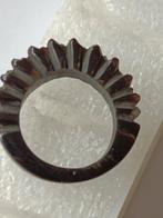 Bakeliet Ring maat 17 ,hand gemaakt j'30, Kunststof, Bruin, Verzenden, Zo goed als nieuw