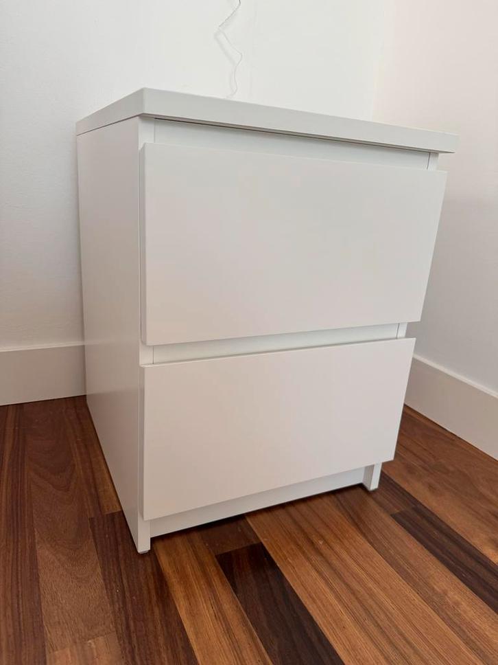 Ikea Malm Nachtkastje - Wit, Huis en Inrichting, Slaapkamer | Nachtkastjes, Zo goed als nieuw, Minder dan 55 cm, Minder dan 45 cm