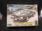 Revell 77 Pontiac Firebird Smokey and the Bandit, Hobby en Vrije tijd, Modelbouw | Auto's en Voertuigen, Auto, Revell, Groter dan 1:32