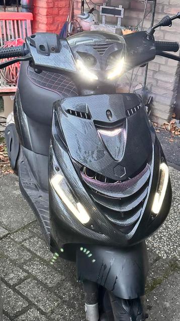 Piaggio Zip 2010 - Full carbon - Goed Onderhouden! beschikbaar voor biedingen